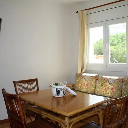 Ocean Canada Apartment