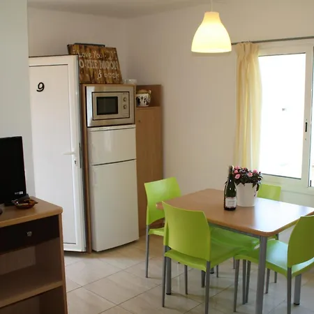 Ocean Canada Apartment *