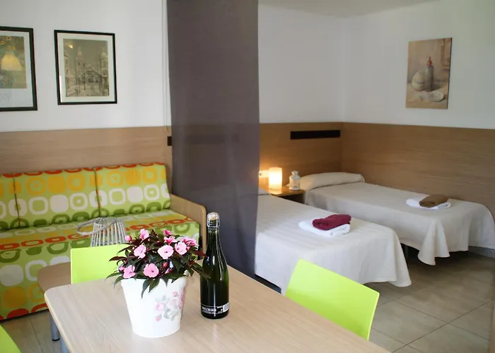 Ocean Canada Апартаменти *