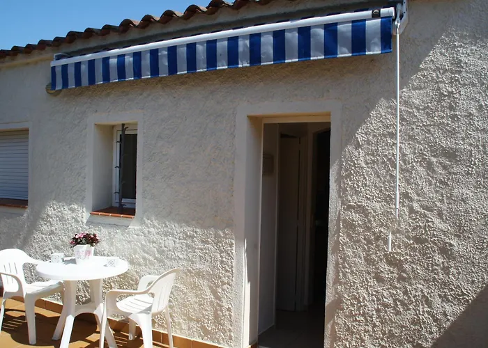 Ocean Canada Апартаменти *